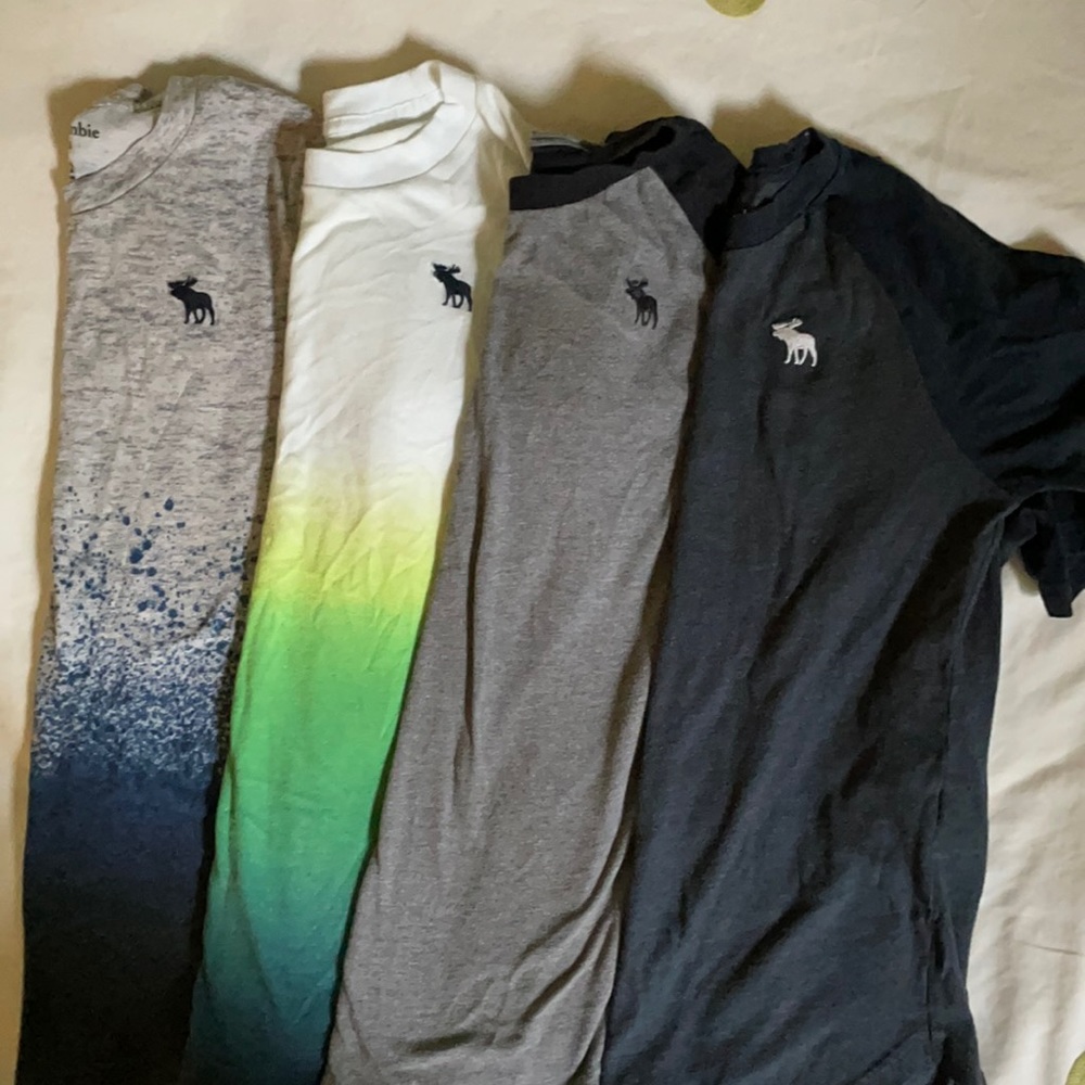 4 Abercrombie Kids tees size 11/12